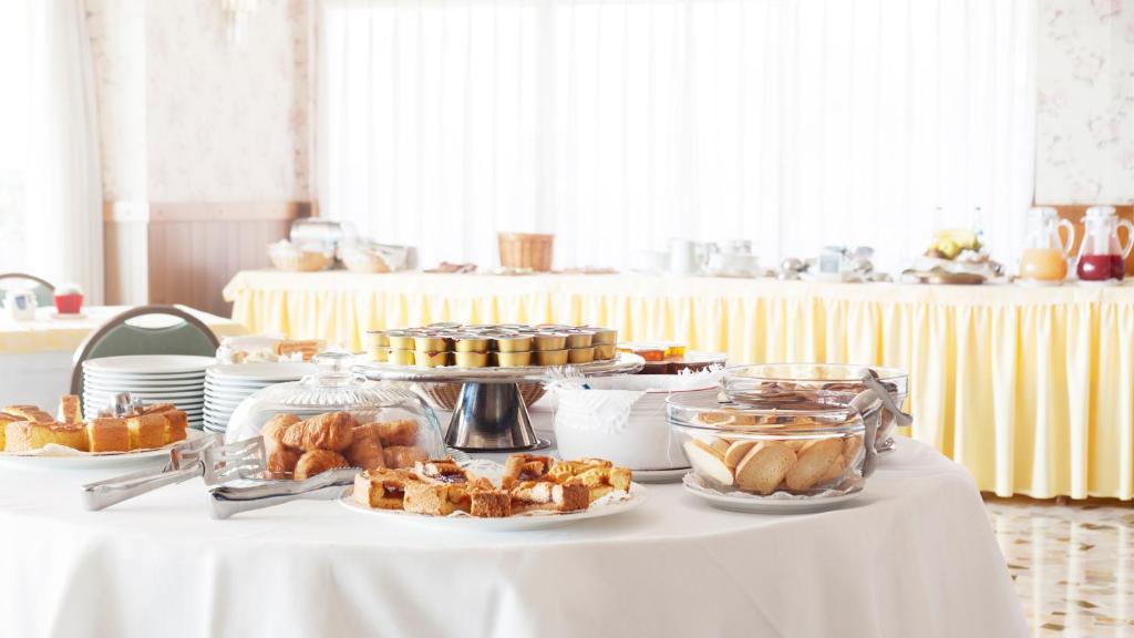 Tre Laghi Hotel Nebbiuno エクステリア 写真
