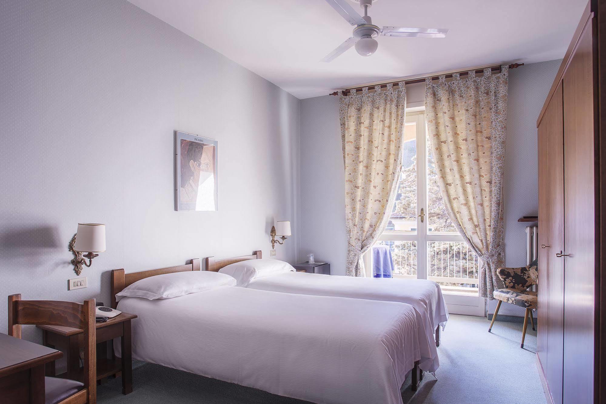 Tre Laghi Hotel Nebbiuno エクステリア 写真