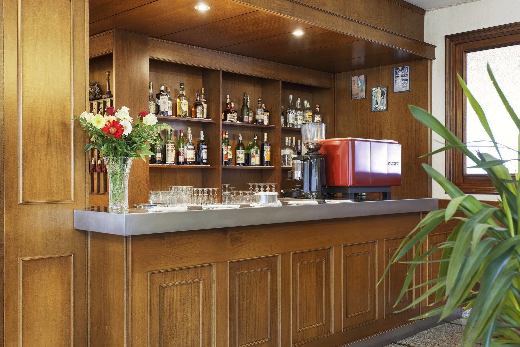 Tre Laghi Hotel Nebbiuno エクステリア 写真