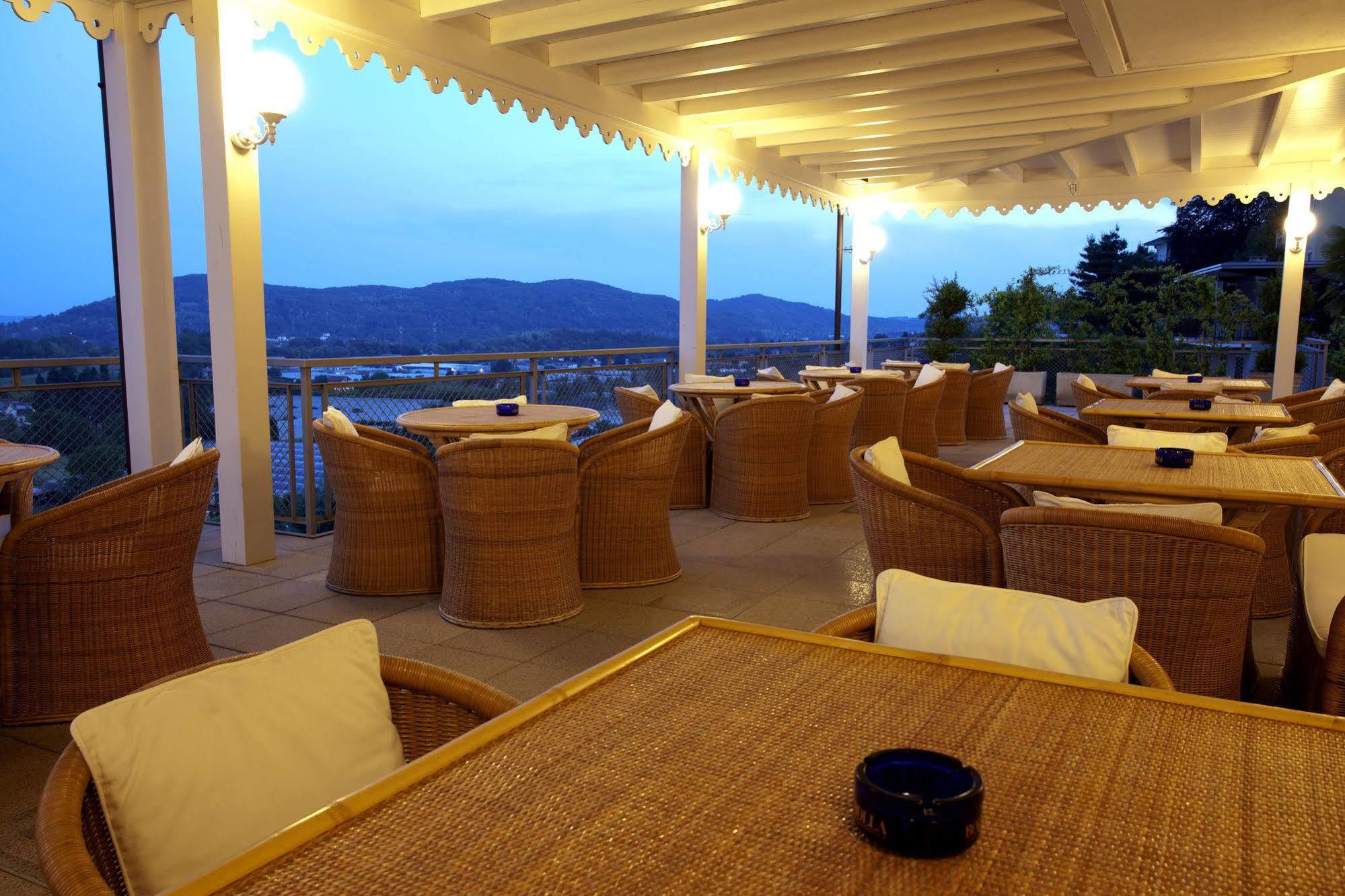 Tre Laghi Hotel Nebbiuno エクステリア 写真